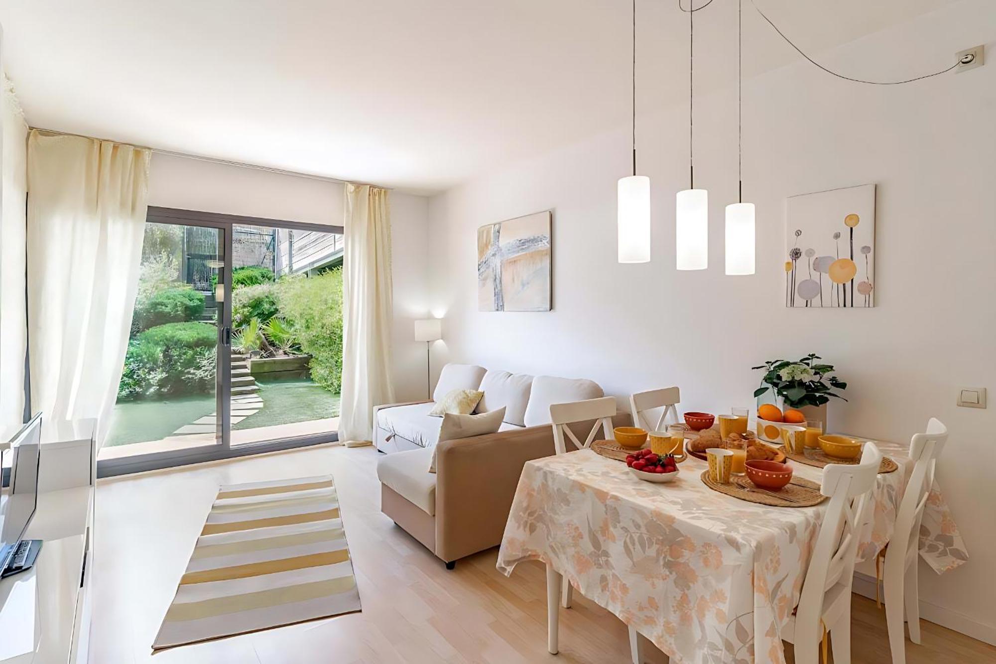 Pretty Garden Apartment Next To A Charming Beach Lloret de Mar Exterior photo